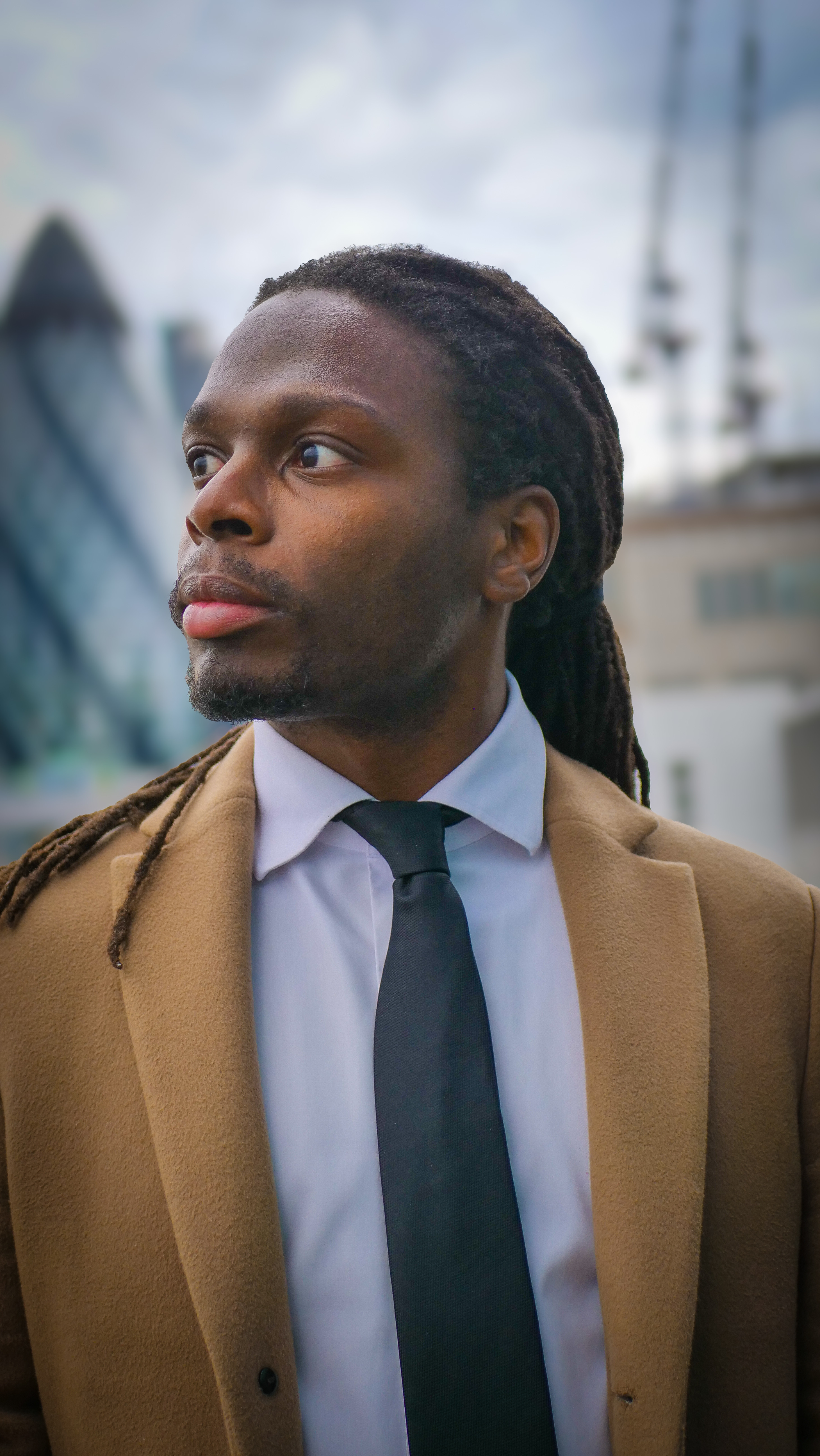 Ntoyi Kashale, Londres